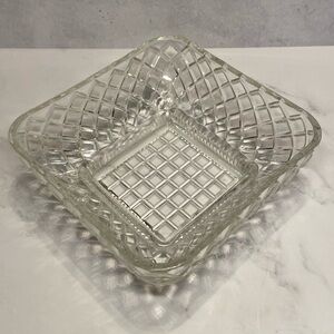 Federal Glass Diamond Lattice Square Bowl